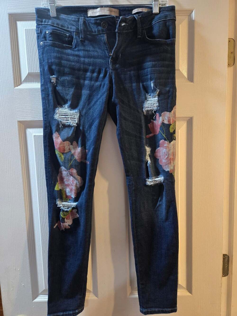 Guess Power Skinny Jeans Distressed Floral Painted Dark Wash Size 27